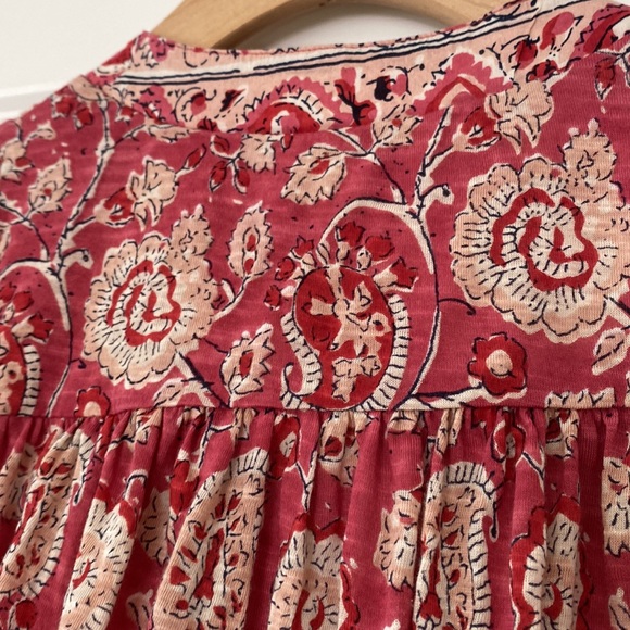 Lucky Brand Lace Up V-Neck Blouse w Pintuck Pleats in Rose Red Paisley Print - Picture 10 of 12